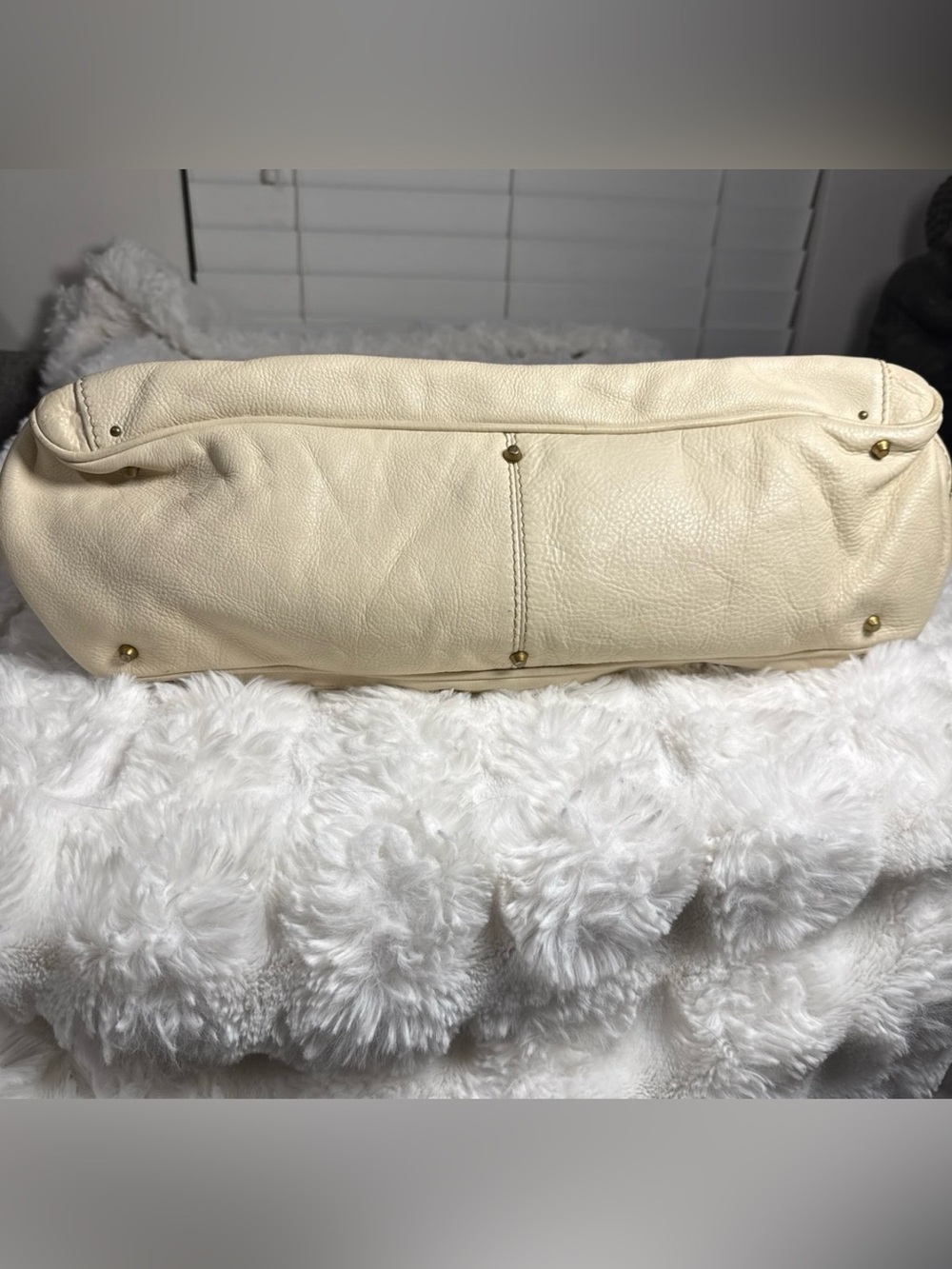 Chloe Cream Leather Padlock Shoulder Bag - Picture 3 of 13